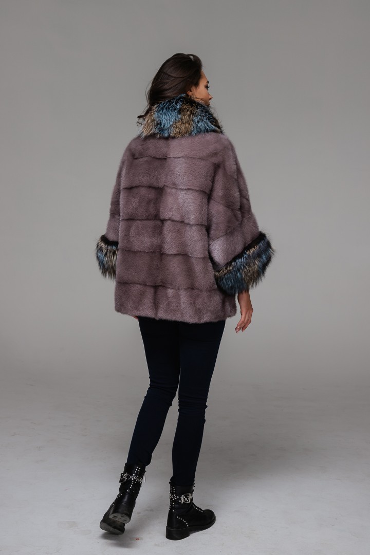 Куртка из меха скандинавской норки декорирована мехом чернобурки на воротнике и рукавах (шуба), цвет лаванда и цветной, модель НИ-12